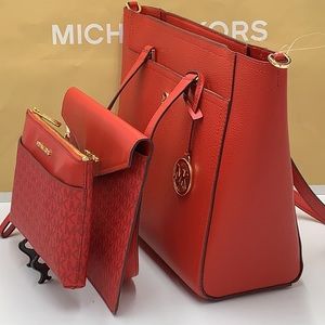 MICHAEL KORS
Maisie Large Pebbled Leather 3-in-1 Tote Bag FLAME SIGNATURE